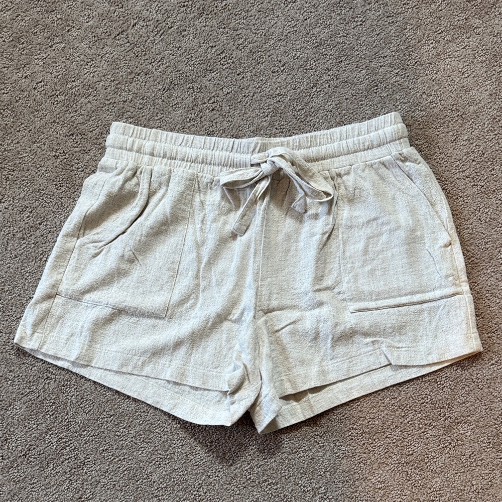 Staccato Women's Linen Shorts - Light Beige